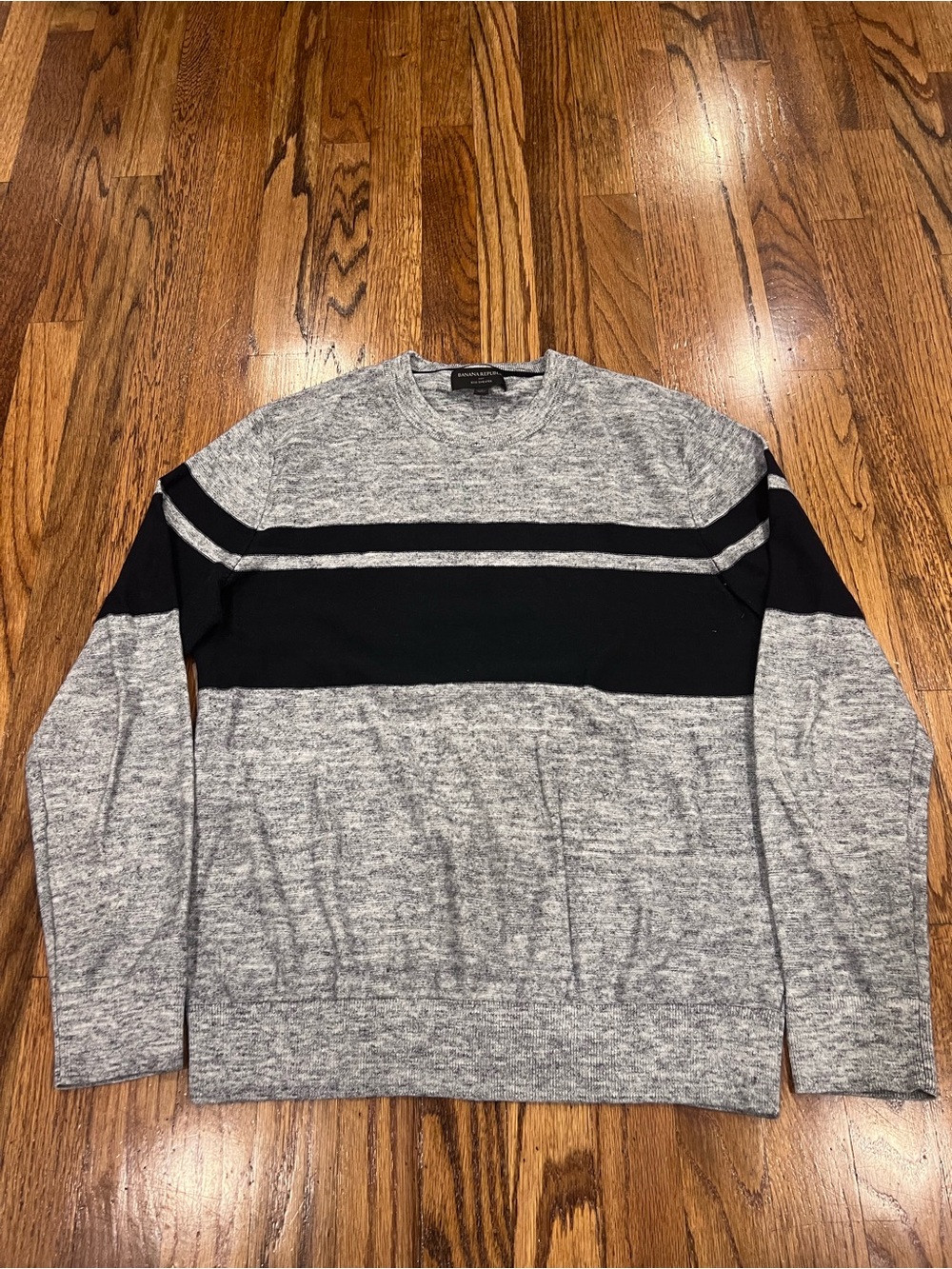 Banana Republic Men's Eco Sweater Crew Neck Grey Black Size Small